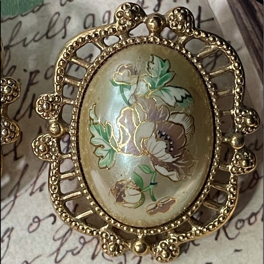 Vintage Earrings - Picture 2 of 5